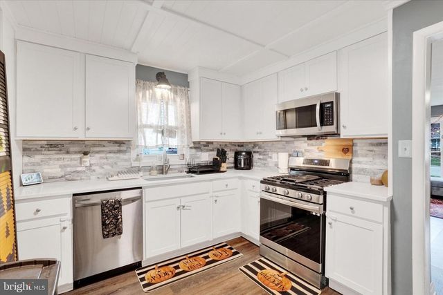 408 DILLER RD, Hanover, PA 17331