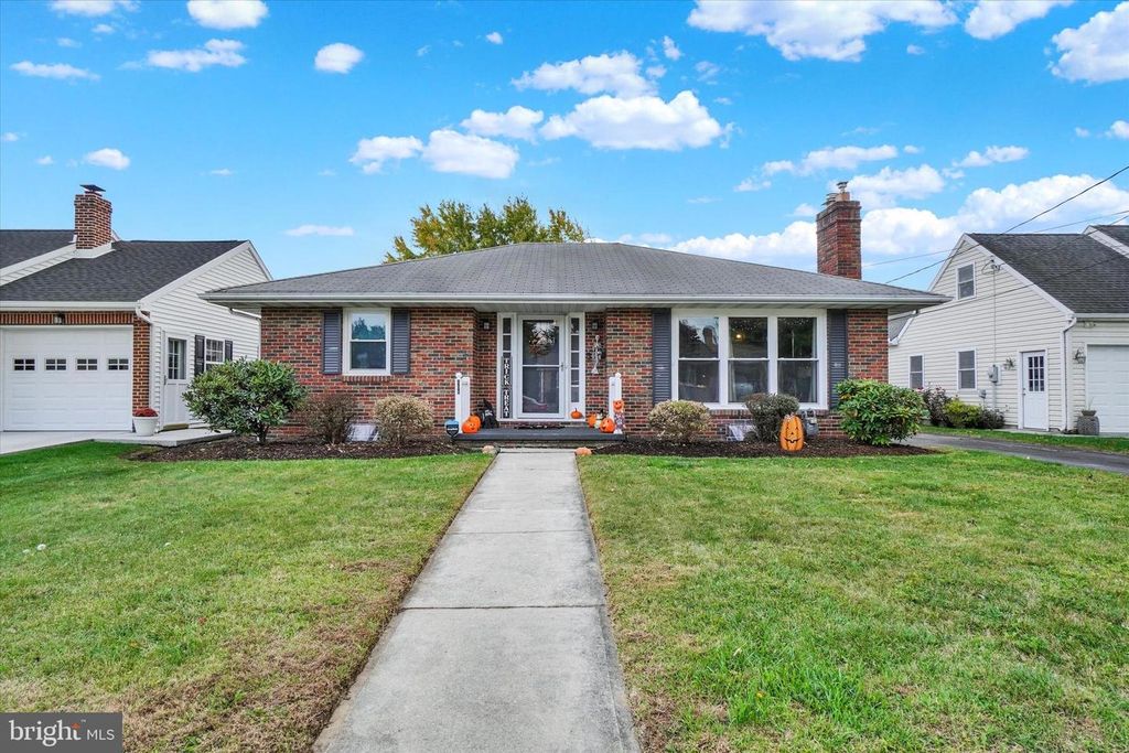 408 DILLER RD, Hanover, PA 17331