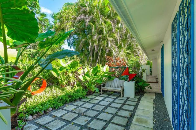 12950 SW 67th Ave, Pinecrest, FL 33156