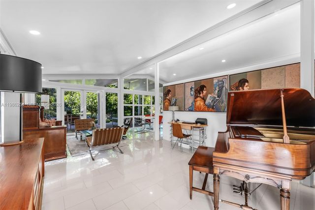 12950 SW 67th Ave, Pinecrest, FL 33156
