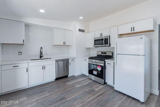 11107 W IOWA Avenue, Youngtown, AZ 85363