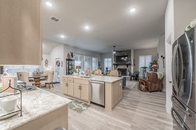 1076 Fleetwood Drive, Justin, TX 76247