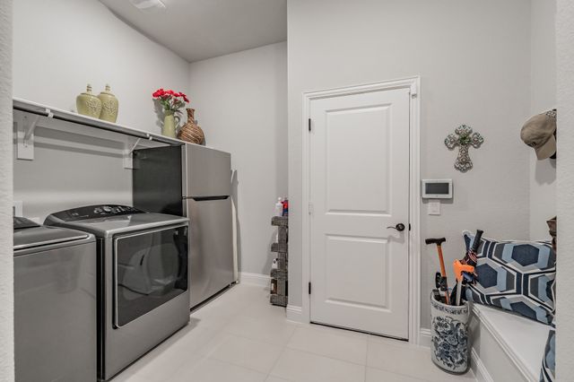 1076 Fleetwood Drive, Justin, TX 76247