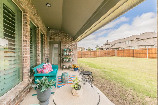 1076 Fleetwood Drive, Justin, TX 76247