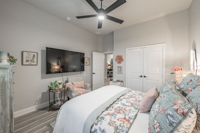 1076 Fleetwood Drive, Justin, TX 76247