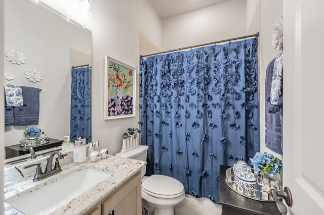 1076 Fleetwood Drive, Justin, TX 76247