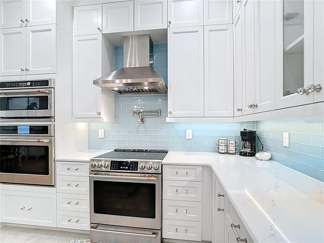 15620 NW 112TH AVENUE, Reddick, FL 32686