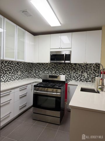 5061 Beech Court, South Brunswick, NJ 08852