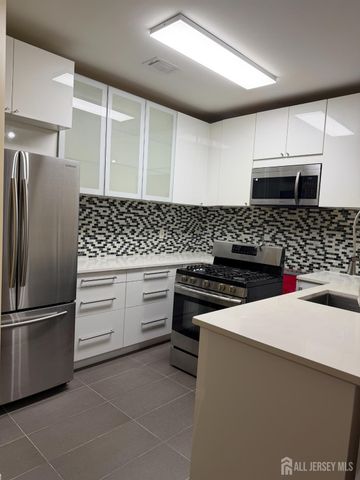 5061 Beech Court, South Brunswick, NJ 08852