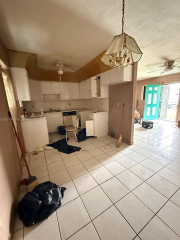 2911 NW 161st Street, Miami Gardens, FL 33054