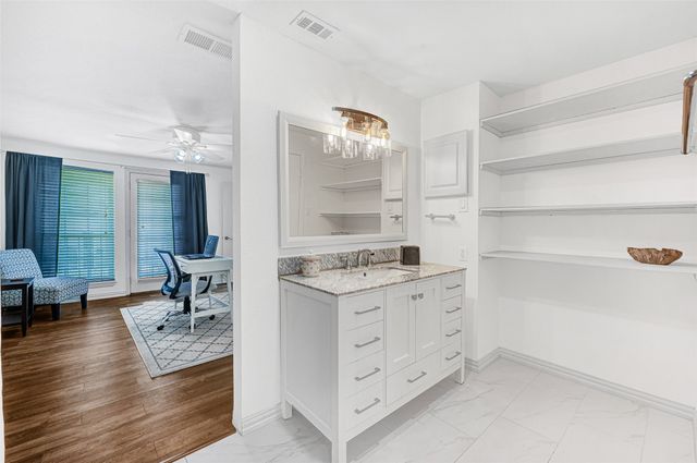 5981 Arapaho Road 402, Dallas, TX 75248