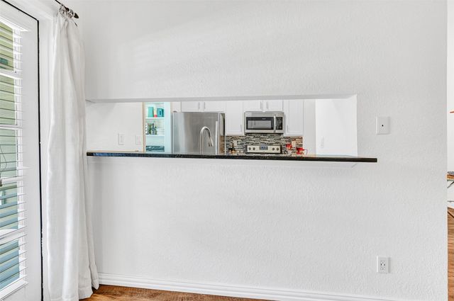 5981 Arapaho Road 402, Dallas, TX 75248