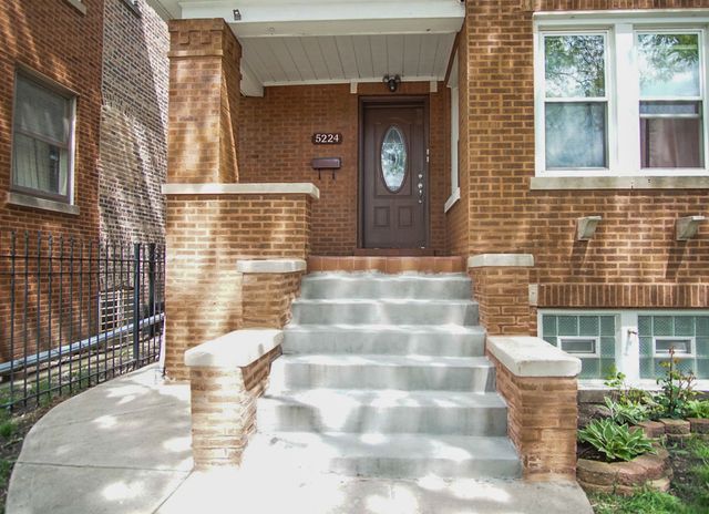 5224 W Deming Place, Chicago, IL 60639