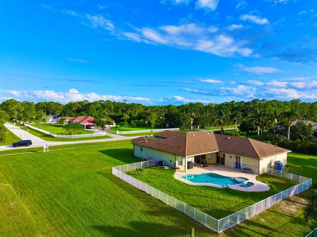 6613 Hall Boulevard, Loxahatchee, FL 33470