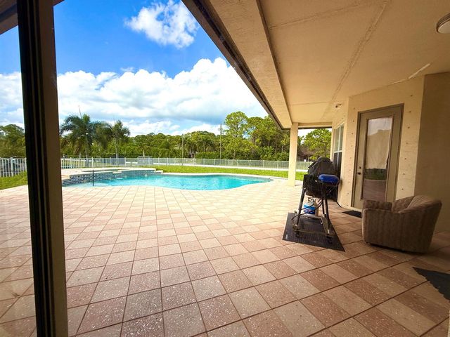 6613 Hall Boulevard, Loxahatchee, FL 33470