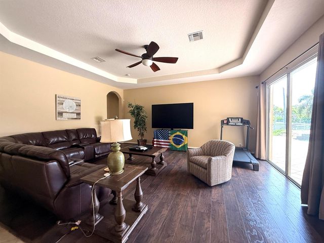6613 Hall Boulevard, Loxahatchee, FL 33470