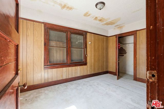 127 S Westlake Avenue, Los Angeles, CA 90057