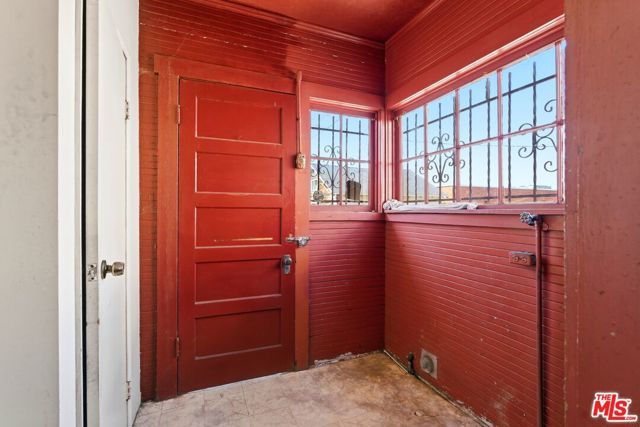 127 S Westlake Avenue, Los Angeles, CA 90057