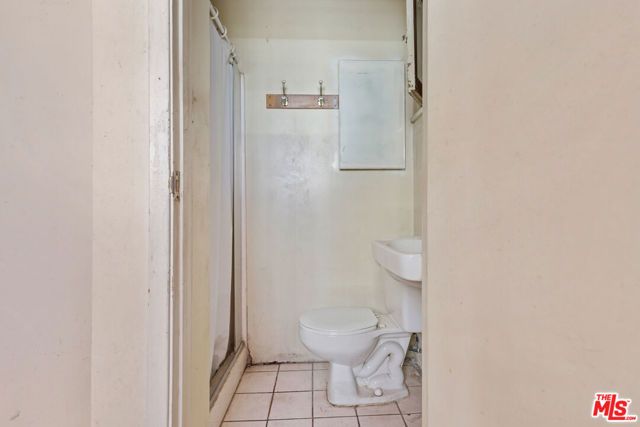 127 S Westlake Avenue, Los Angeles, CA 90057