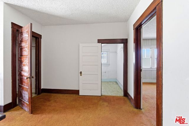 127 S Westlake Avenue, Los Angeles, CA 90057