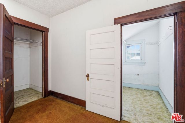 127 S Westlake Avenue, Los Angeles, CA 90057