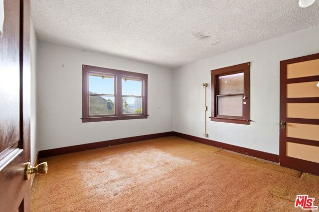 127 S Westlake Avenue, Los Angeles, CA 90057