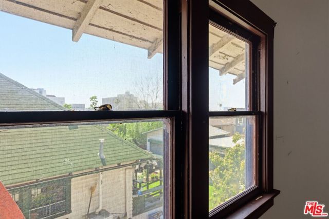 127 S Westlake Avenue, Los Angeles, CA 90057