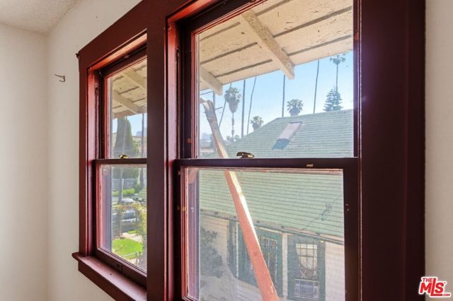 127 S Westlake Avenue, Los Angeles, CA 90057