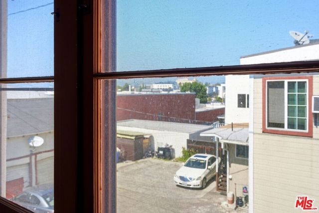 127 S Westlake Avenue, Los Angeles, CA 90057