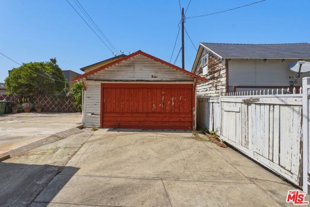 127 S Westlake Avenue, Los Angeles, CA 90057