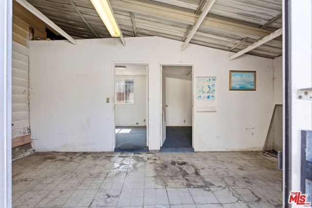 127 S Westlake Avenue, Los Angeles, CA 90057