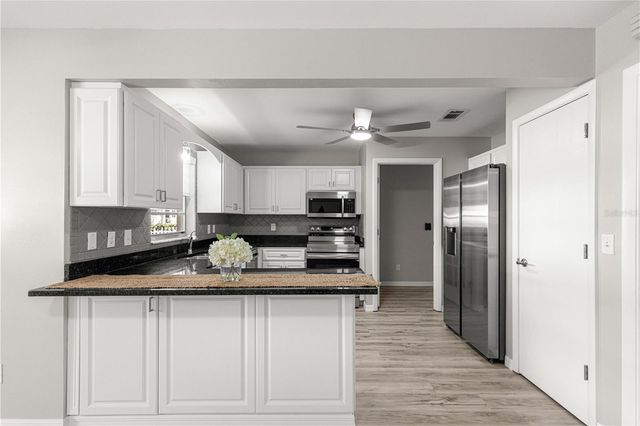 8681 SW 93RD PLACE B, Ocala, FL 34481