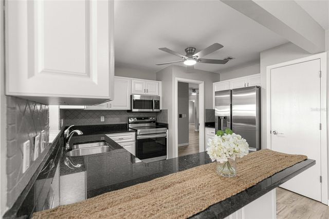 8681 SW 93RD PLACE B, Ocala, FL 34481