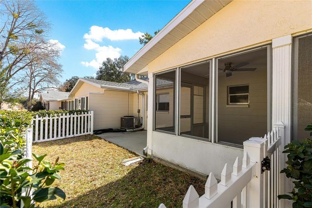 8681 SW 93RD PLACE B, Ocala, FL 34481