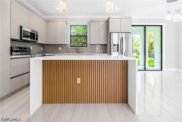 4092 24th AVE SE, Naples, FL 34117