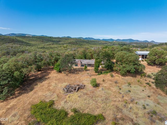 8785 Blackwell Road, Central Point, OR 97502