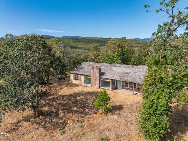 8785 Blackwell Road, Central Point, OR 97502