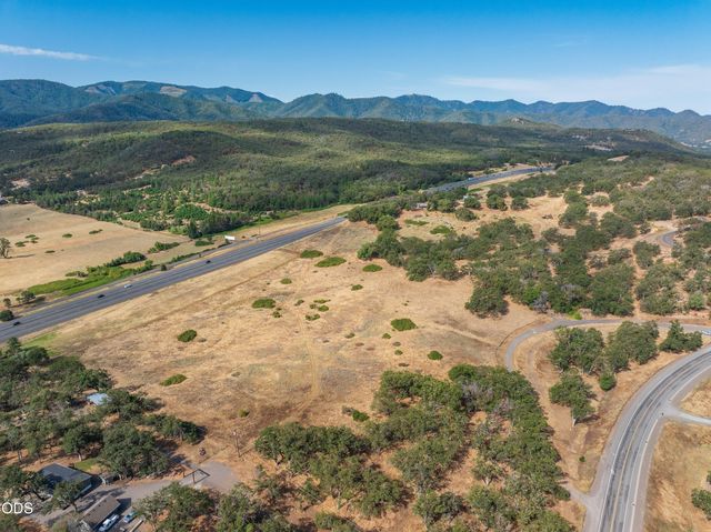 8785 Blackwell Road, Central Point, OR 97502