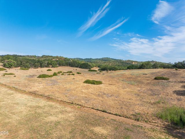 8785 Blackwell Road, Central Point, OR 97502