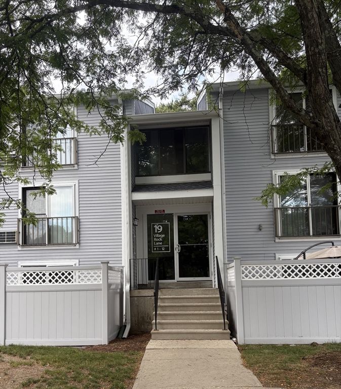19 Village Rock Lane 8, Natick, MA 01760