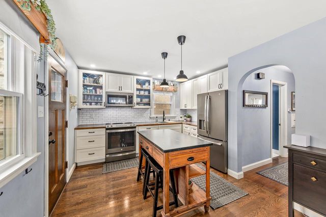 4808 Sunnyside DRIVE, Milwaukee, WI 53208