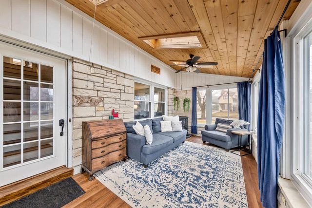 4808 Sunnyside DRIVE, Milwaukee, WI 53208