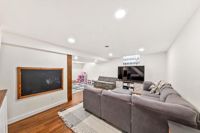 4808 Sunnyside DRIVE, Milwaukee, WI 53208