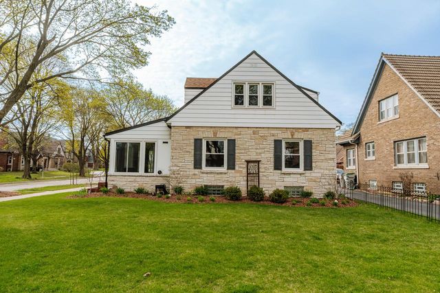 4808 Sunnyside DRIVE, Milwaukee, WI 53208