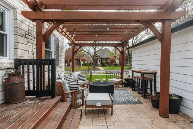 4808 Sunnyside DRIVE, Milwaukee, WI 53208