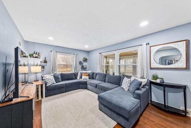 4808 Sunnyside DRIVE, Milwaukee, WI 53208