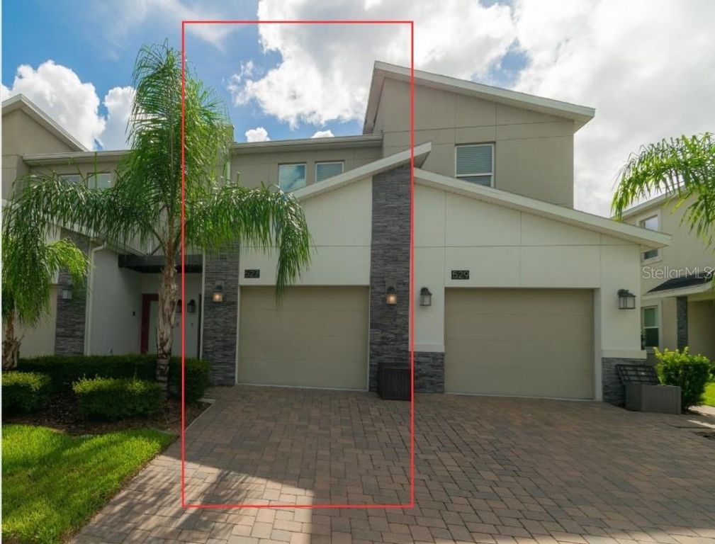 Image 2 of property listing at 527 OCEAN COURSE AVENUE 527, Davenport, FL 33896