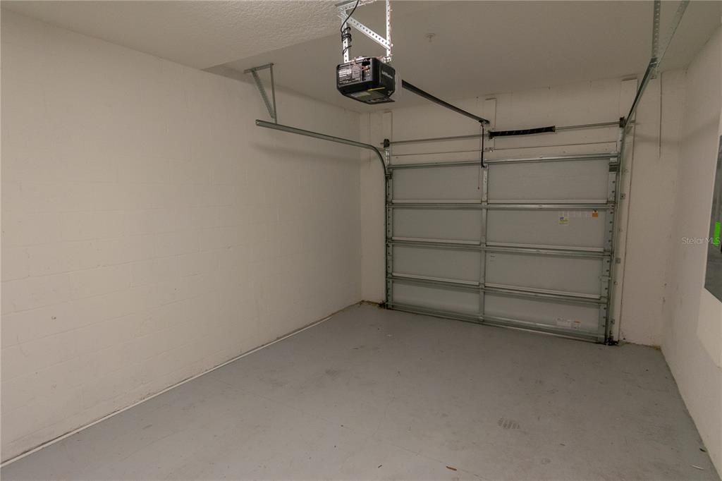 Image 38 of property listing at 527 OCEAN COURSE AVENUE 527, Davenport, FL 33896