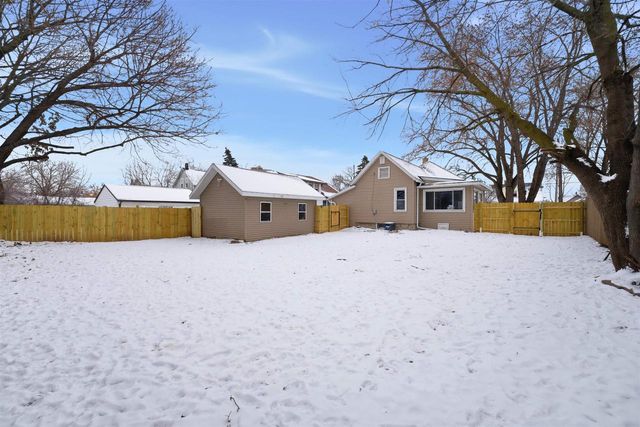 724 2ND STREET, Menasha, WI 54952