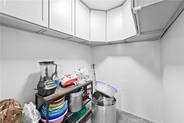 1665 Arlington, Los Angeles, CA 90019